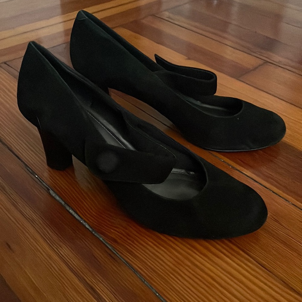 Kelly & Katie black suede maryjanes sz 9.5
